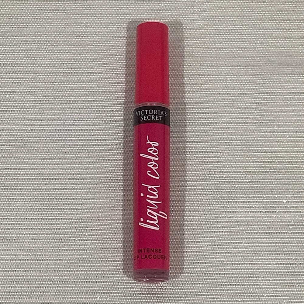 New Victoria’s Secret Liquid Color Intense Lip Lacquer - Bombshell
